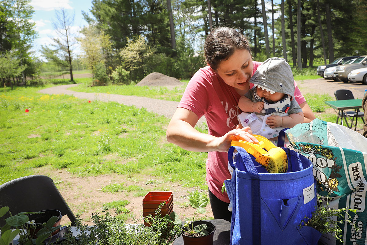 Child and Maternal Health Partnership Grow Bag Event